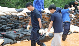 勠力同心，無懼風(fēng)雨，共筑家園堅固防線